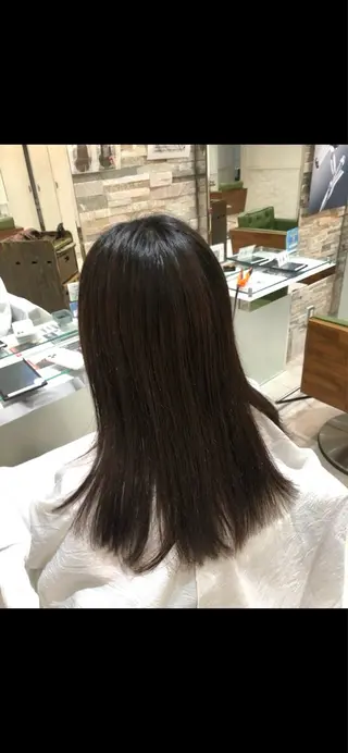 セミロング 酸性ストレート特化× 艶髪師/及川のヘアスタイル
