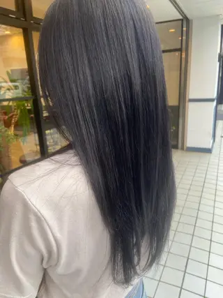 ロング ハラダ ヒナミのヘアスタイル