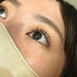 マツエク・マツパ Cure所属・三澤 朱里の眉毛・アイブロウイメージ