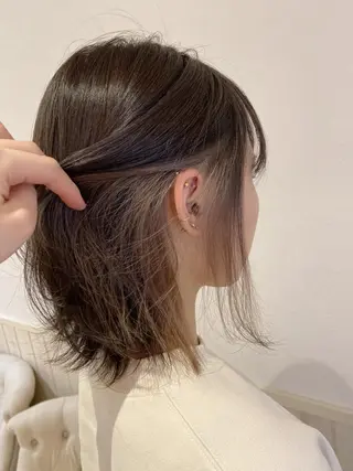 ミディアム カラー 宮内 真乃のヘアスタイル