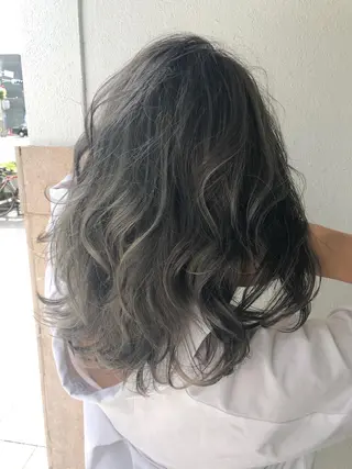 セミロング カラー sato yoshikiのヘアスタイル