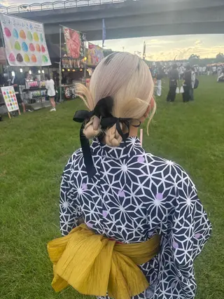 ヘアアレンジ rinka／縮毛矯正 スタイリング 暖色のヘアスタイル