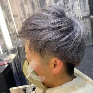 カラー メンズ ブリーチカラー/ 岩破瑞希のヘアスタイル