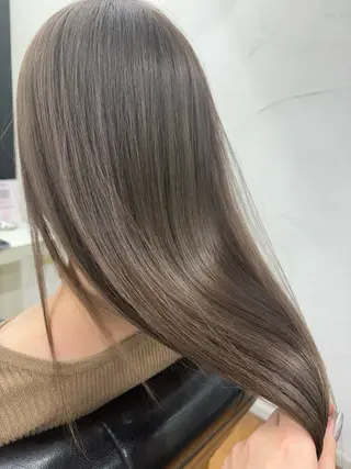 カラー 香野 優子のヘアスタイル