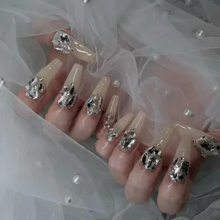 ネイル NEO Beauty Salon所属・𝐍𝐄𝐎 𝐉𝐔𝐑𝐈のネイルデザイン