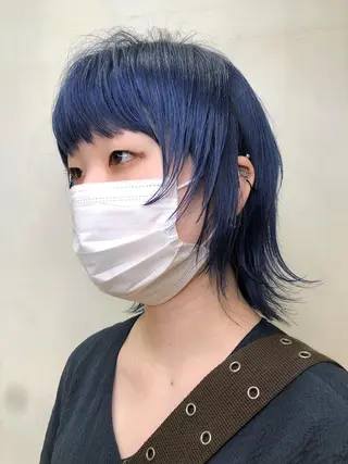 ショート カラー SALOWIN所属・ブリーチ✨ ボブ✨レイヤーのヘアスタイル