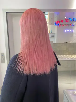 セミロング カラー ネイル 🎨ハイトーン/ 切りっぱなし みつきのヘアスタイル