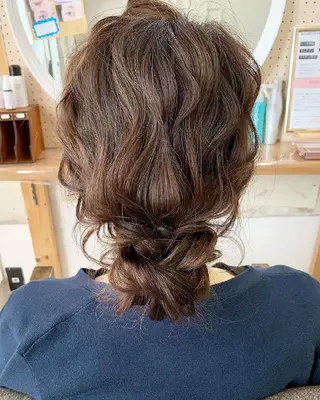 ヘアアレンジ AnFye une qatllのヘアスタイル