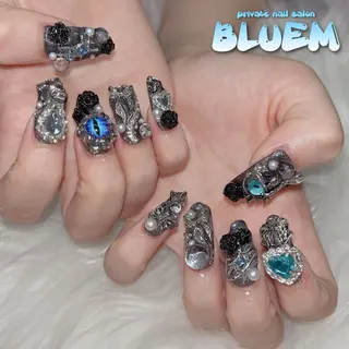 ネイル BLUEM なな🐶のネイルデザイン