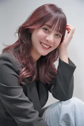 セミロング カラー 韓国レイヤーカット/ ダブルカラーのヘアスタイル