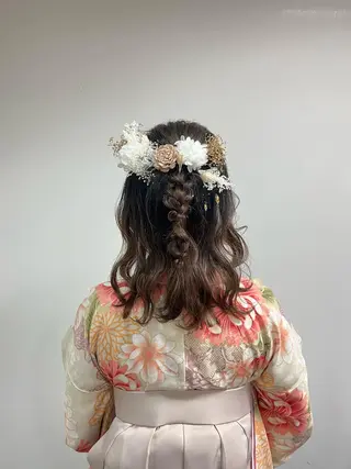 ミディアム ヘアアレンジ ウスイマイコ カット/ケアカラーのヘアスタイル