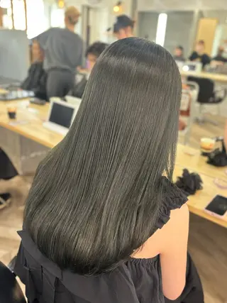 セミロング カラー angelica難波 Hinaのヘアスタイル