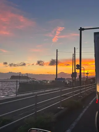 ミディアム 艶カラー/レイヤー /メンズ/マツエクのヘアスタイル