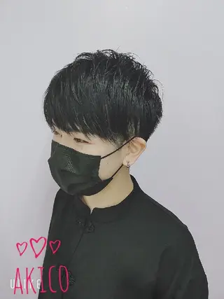 ショート LUXBE GALLERY なんば駅前店所属・ラックスビーギャラリ ー AKICOのヘアスタイル