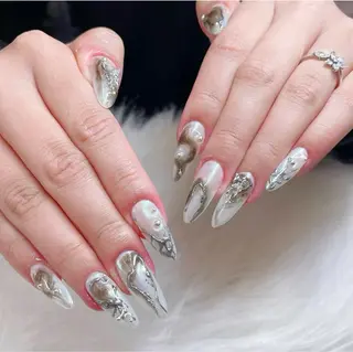 ネイル Lyna Nailのネイルデザイン