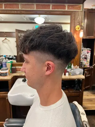 ショート ヒロ銀座バーバーショップ丸の内所属・秋山 琳太のヘアスタイル