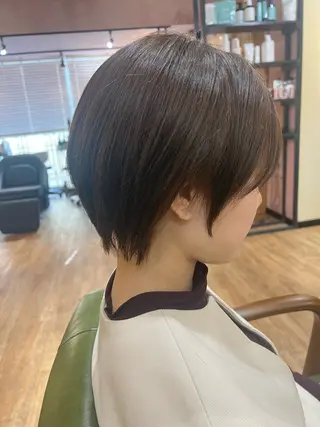 ショート オーストヘアージジ所属・TAI透明カラー 柔らかい縮毛矯正のヘアスタイル