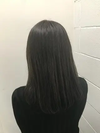 ミディアム カラー 特別モデル価格 タカシマイッセイのヘアスタイル