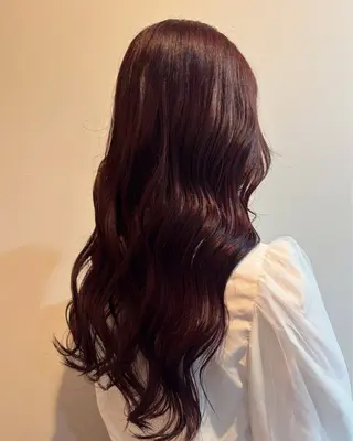 ロング カラー 横田 凜子のヘアスタイル