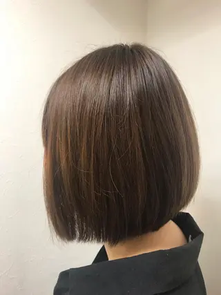 ミディアム カラー 本多結香/レイヤー /ハイライトカラーのヘアスタイル