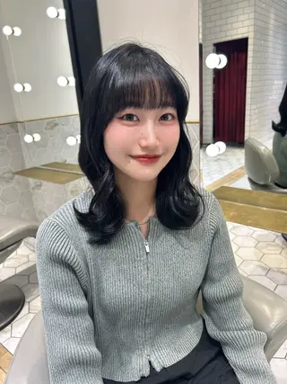 ミディアム カラー costes 今井芽依のヘアスタイル