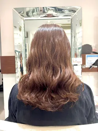 ミディアム パーマ コテ巻き風パーマ 藤澤　知彌のヘアスタイル