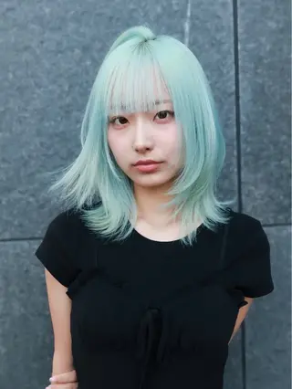 ミディアム カラー ハイトーン・デザイン 🏆HINOKIのヘアスタイル