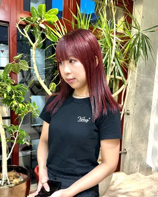 ミディアム 抜きっぱなしブロンド ササキカズマのヘアスタイル