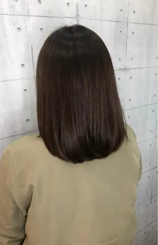 セミロング カラー 金沢 広美のヘアスタイル