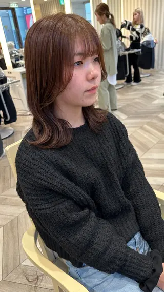 ミディアム カラー ベージュ/インナー カラー🤍Rieのヘアスタイル