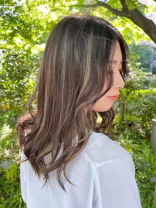 ミディアム 圧倒的美髪ストレート ツダケイタロウのヘアスタイル