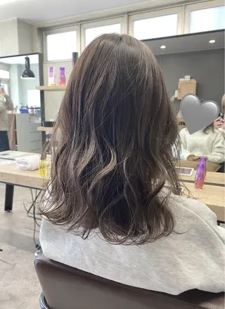 ミディアム カラー 🕶️佐藤 海李🐏のヘアスタイル
