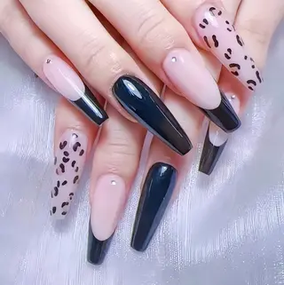 ネイル queens nailsalonのネイルデザイン