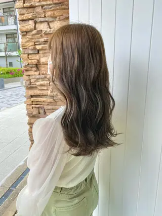 カラー 髙井 麻帆のヘアスタイル