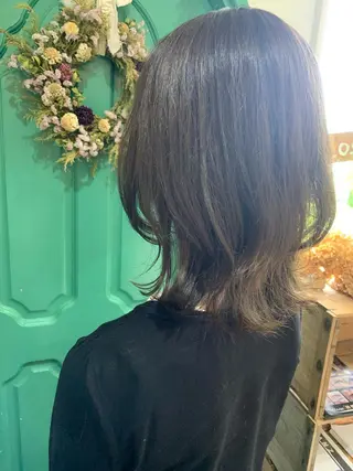 ミディアム カラー 佐藤 美咲のヘアスタイル