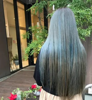 ロング カラー u hair所属・こばやし ももこのヘアスタイル