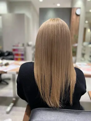 ロング 一樹ハイトーン/ブリ ーチ/透明感カラーのヘアスタイル