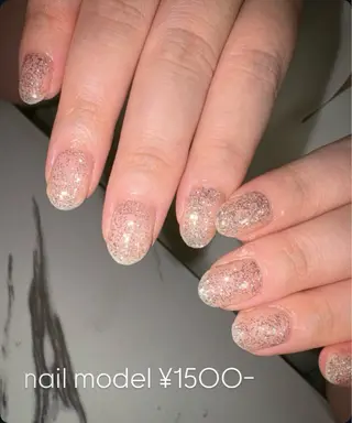 ネイル estrela 🍑のネイルデザイン