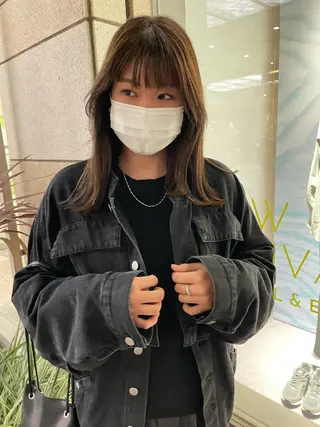 ミディアム カラー iet.所属・ウルフ/ボブ/耳ツボ ジュエリー◎ricoのヘアスタイル