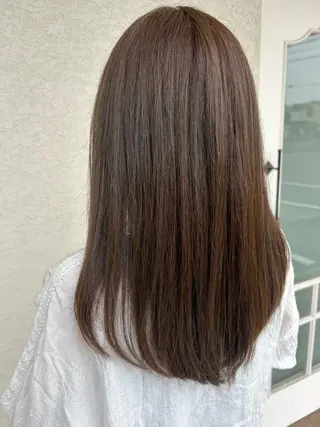 カラー YoLo.所属・村上 ななみのヘアスタイル