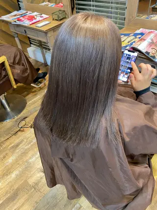 ミディアム カラー re naのヘアスタイル