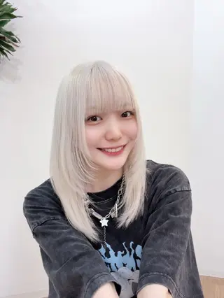 セミロング カラー 武田涼レイヤーカット 髪質改善×縮毛矯正のヘアスタイル