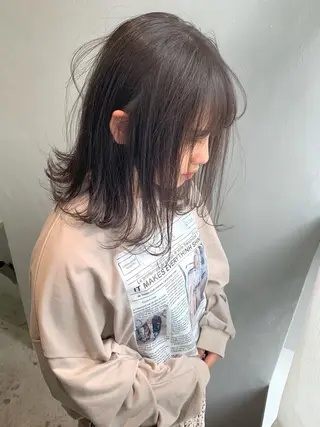 ミディアム カラー レイヤーカット🪄 耳ツボ🎀Ayumiのヘアスタイル