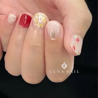 ネイル アトリエ　ミモザ所属・いまむら あかりのネイルデザイン