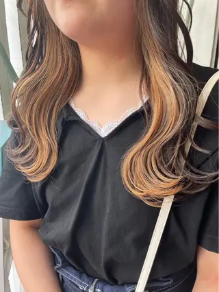 セミロング カラー UNBLEACH ブリーチカラーのヘアスタイル