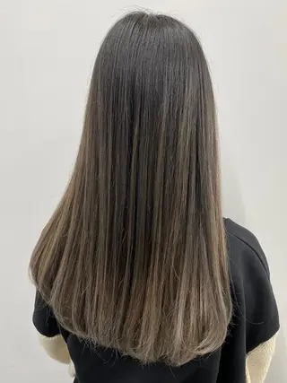 セミロング 公式 Ease by amble luxeのヘアスタイル