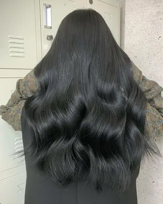 ロング HARUKA ハイトーンのヘアスタイル