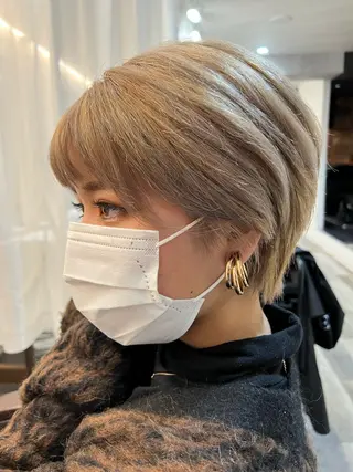 ショート カラー 心斎橋バレイヤージュ 小林勝貴のヘアスタイル