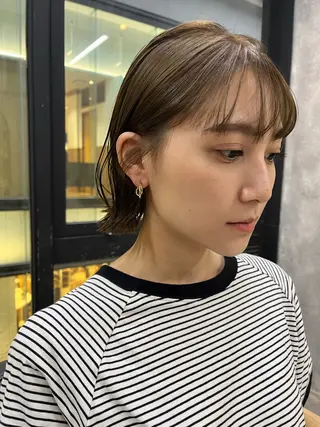 ショート カラー 細川 夕利亜のヘアスタイル