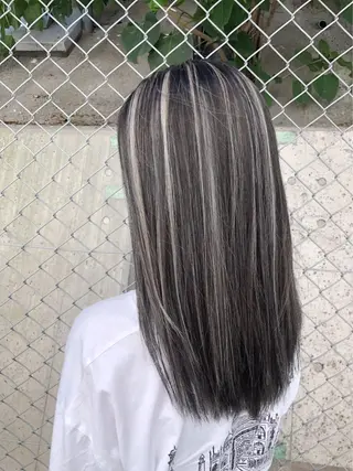 セミロング 圧倒的美髪ストレート ツダケイタロウのヘアスタイル